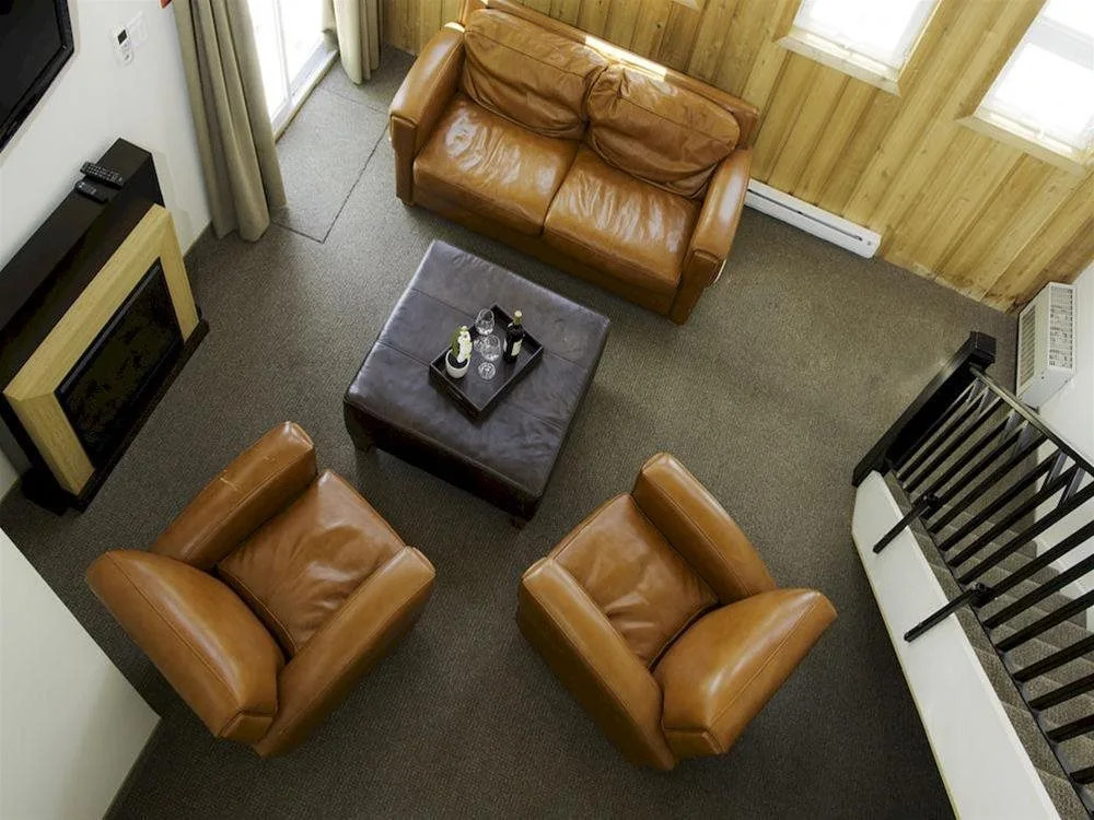 Pine Lodge Inn