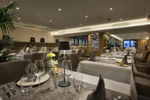 Hotel Bucaneve
