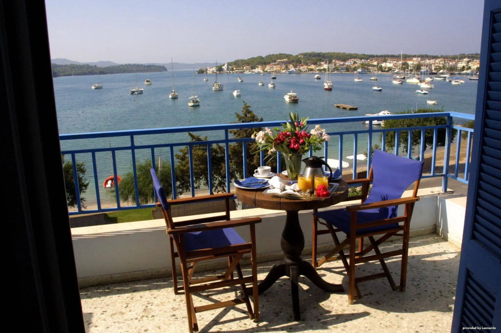 Rozos Hotel