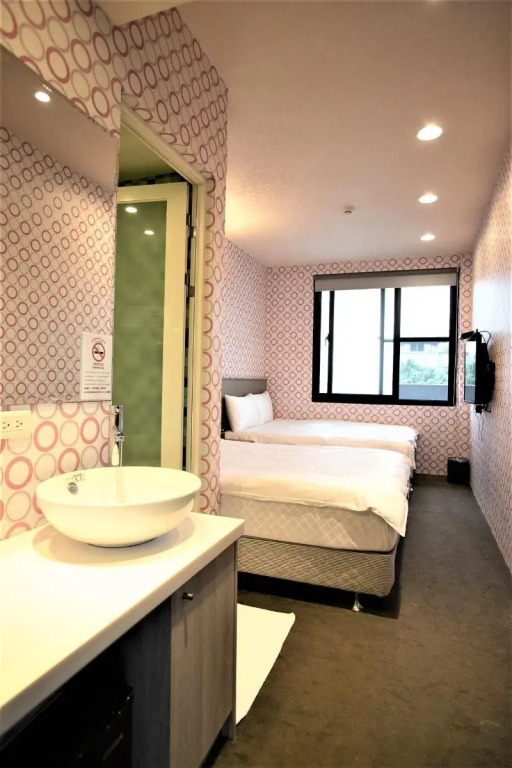 Taiwan Seven Days Boutique Hotel