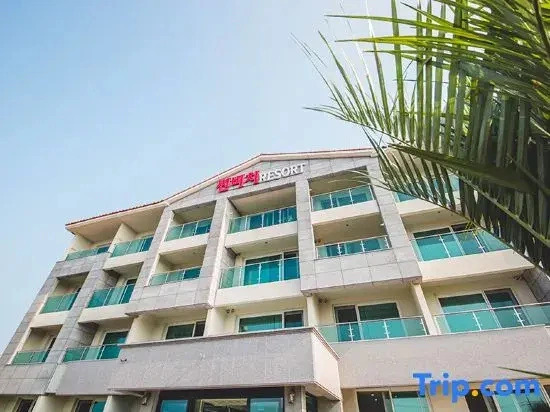 Sunbeach Resort