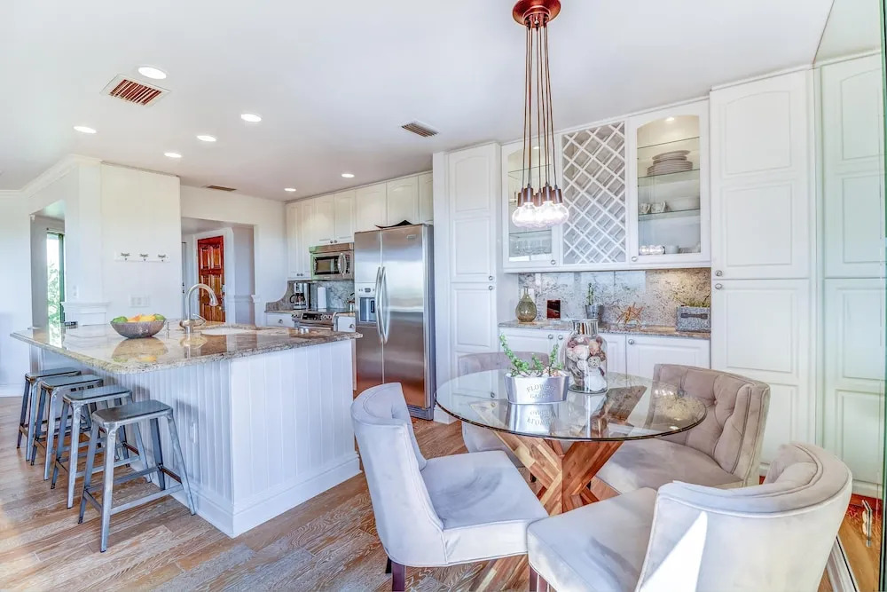 New Listing! Beachfront Gem W/ Wraparound Balcony 3 Bedroom Townhouse
