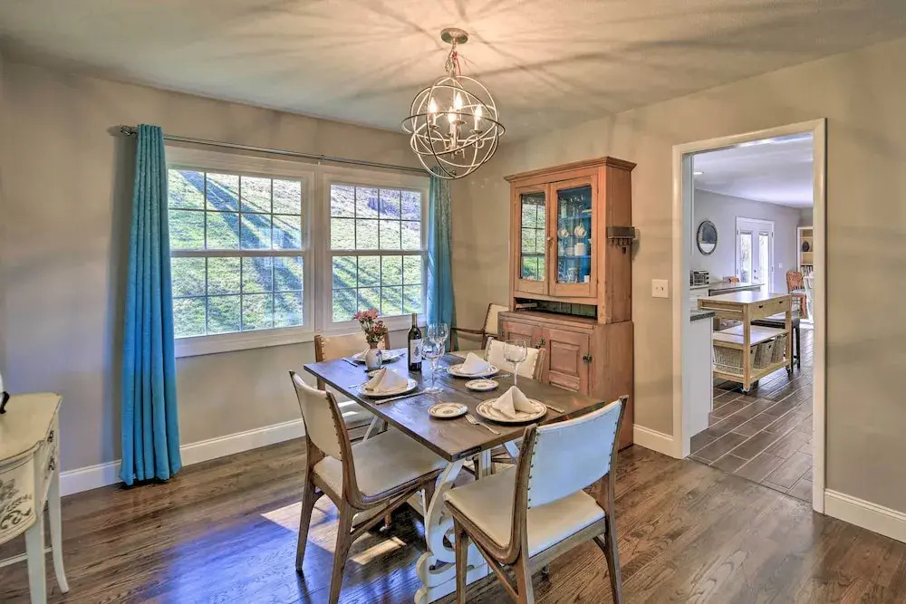 Lakefront Kingsport Home w/ Private Hot Tub!