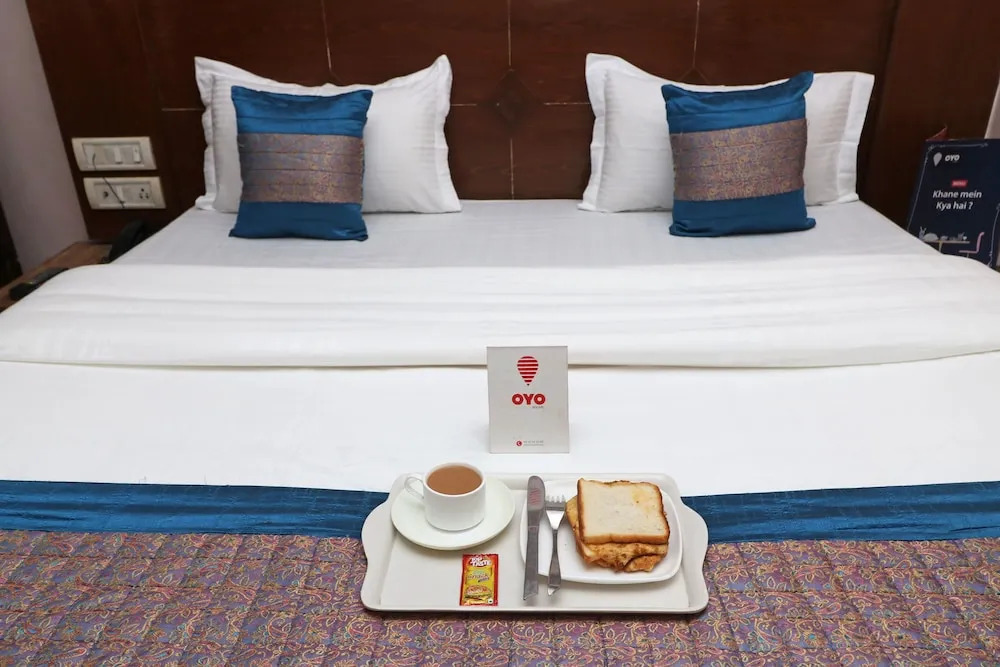 OYO 5494 Hotel Odeon Continental