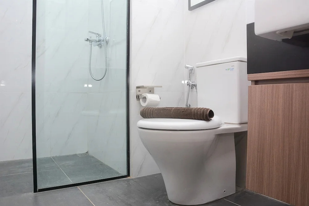 Modern 1BR at Ciputra World 2 Apartment
