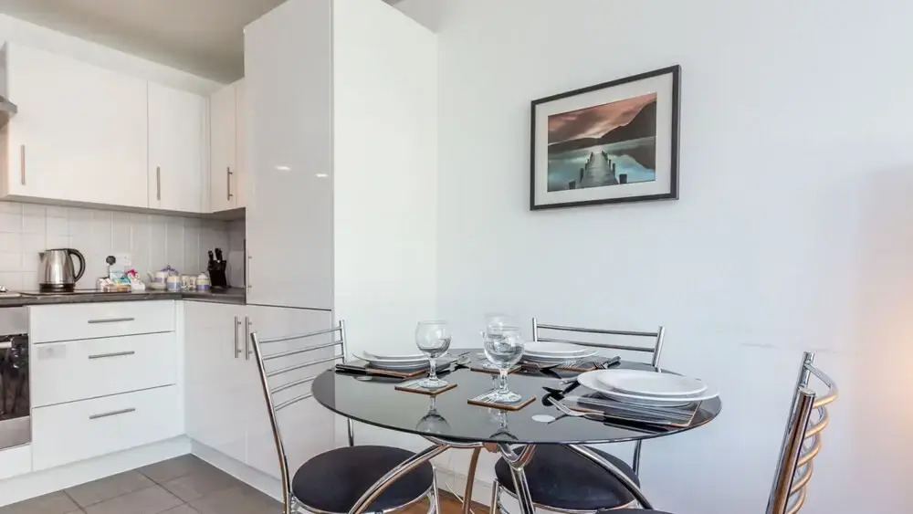 Castle Lanes - Minutes from Poole Quay, Poole Town Location