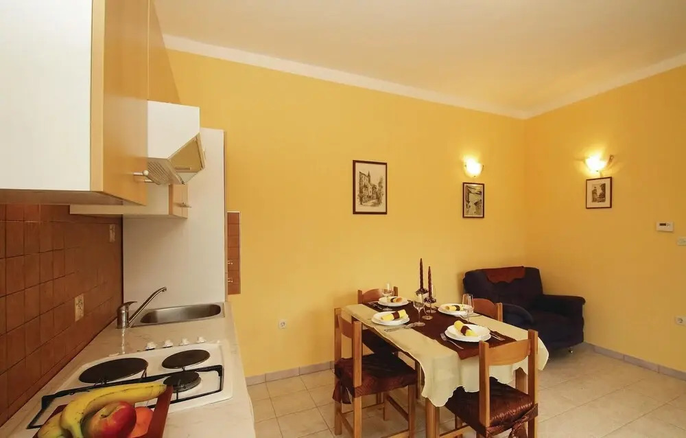 Beautiful Home in Labin With Wifi and 6 Bedrooms