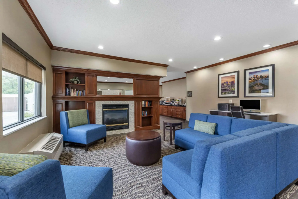 Comfort Inn & Suites Middletown - Franklin
