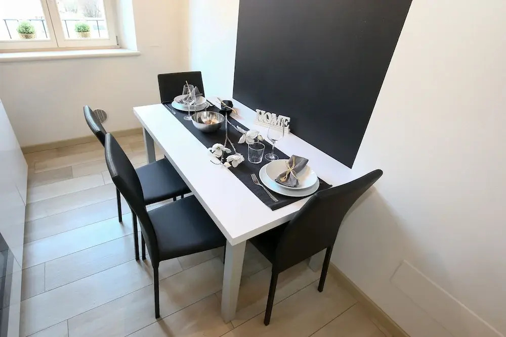 Emilia Suite Home