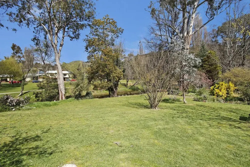 Snowstream Riverside Apartments - Unit 2