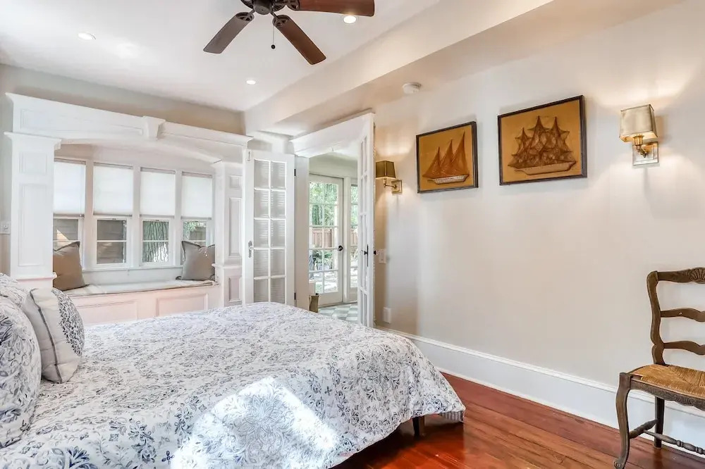Extraordinary Old Florida Home With Designer Interior & Backyard Treehouse