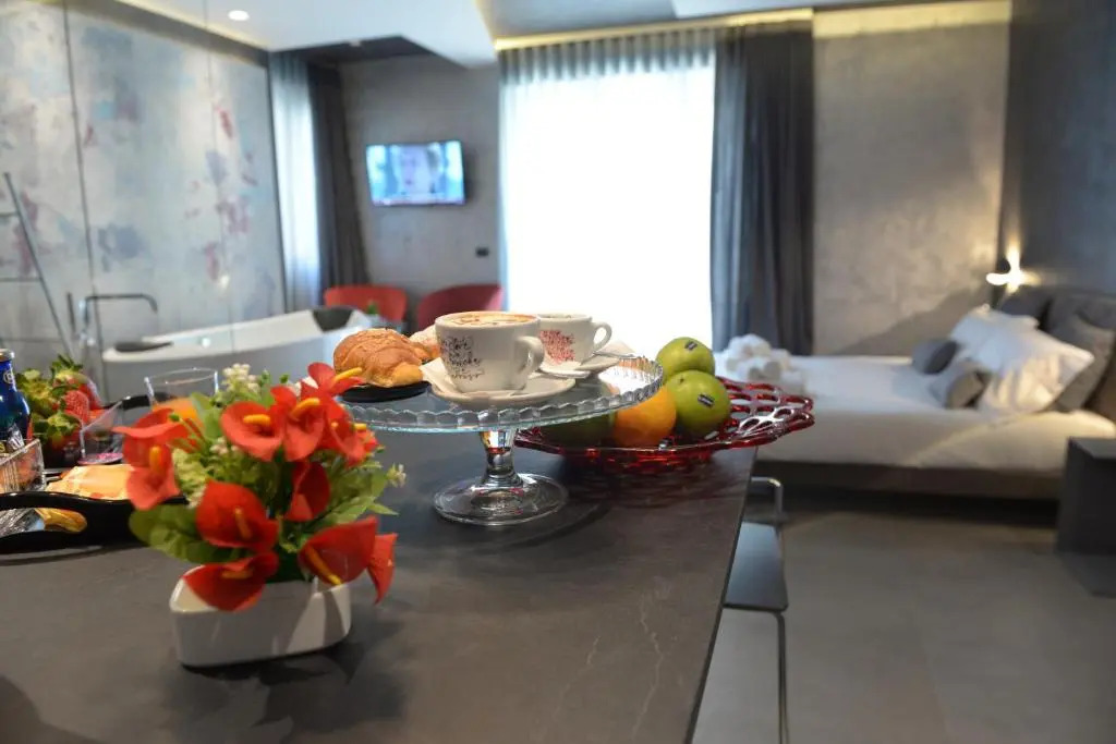 Suite28 (Adults Only)