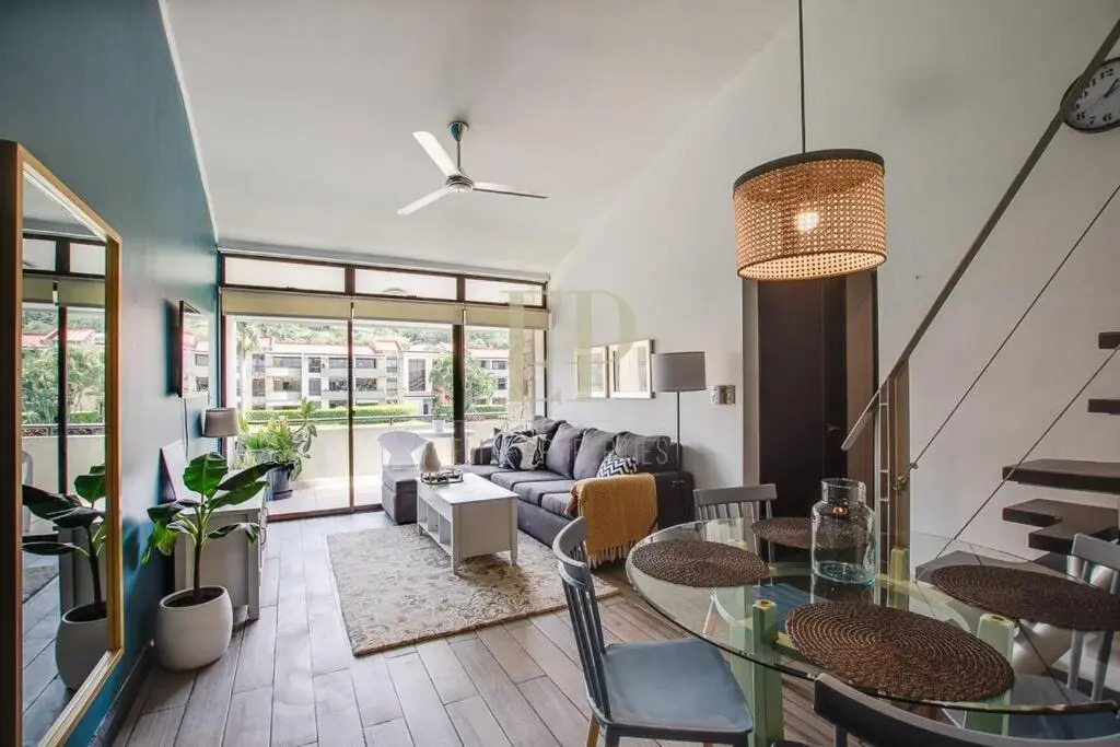 Modern PENTHOUSE w view, office space, pool, gym, tennis