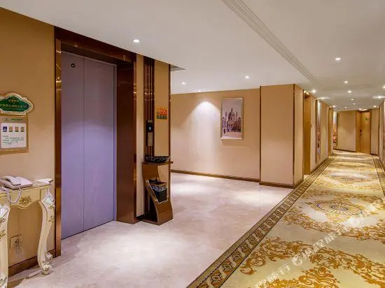 Vienna 3 Best Hotel (Taoyuan Zoushi)