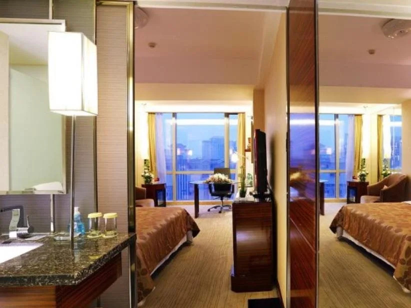 Silver Plaza Quancheng Hotel