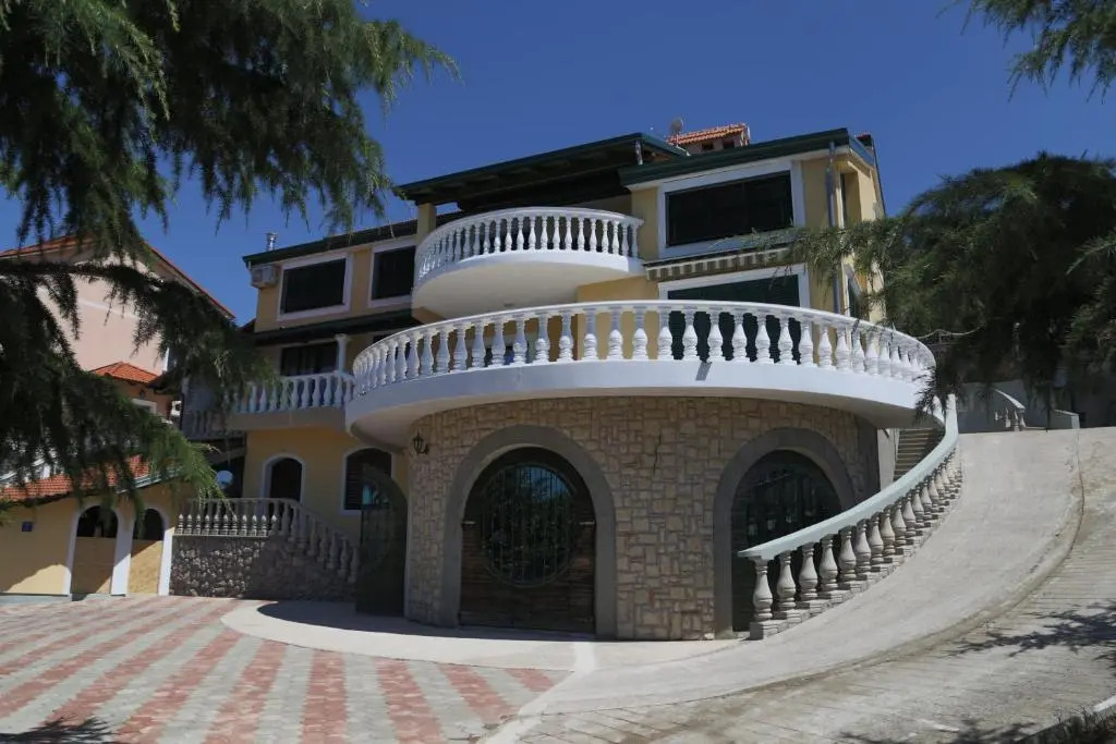 Villa Meri