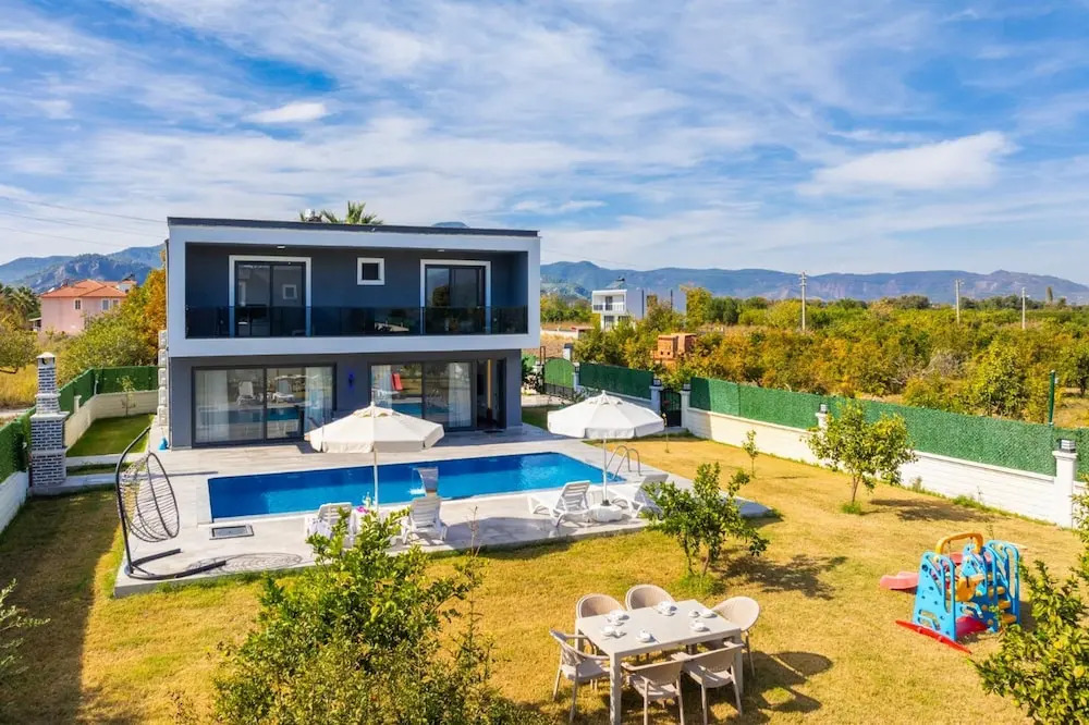 Villa Grand Yasar 1 With 4 Bedrooms and 4 Bathrooms
