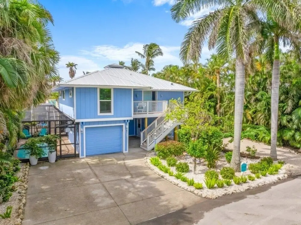 11431 Dickey Lane-kaztiva 3 Bedroom Home by RedAwning