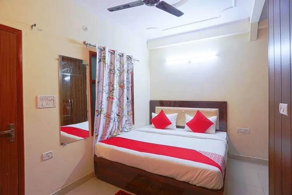 Navodian Residency by OYO Rooms