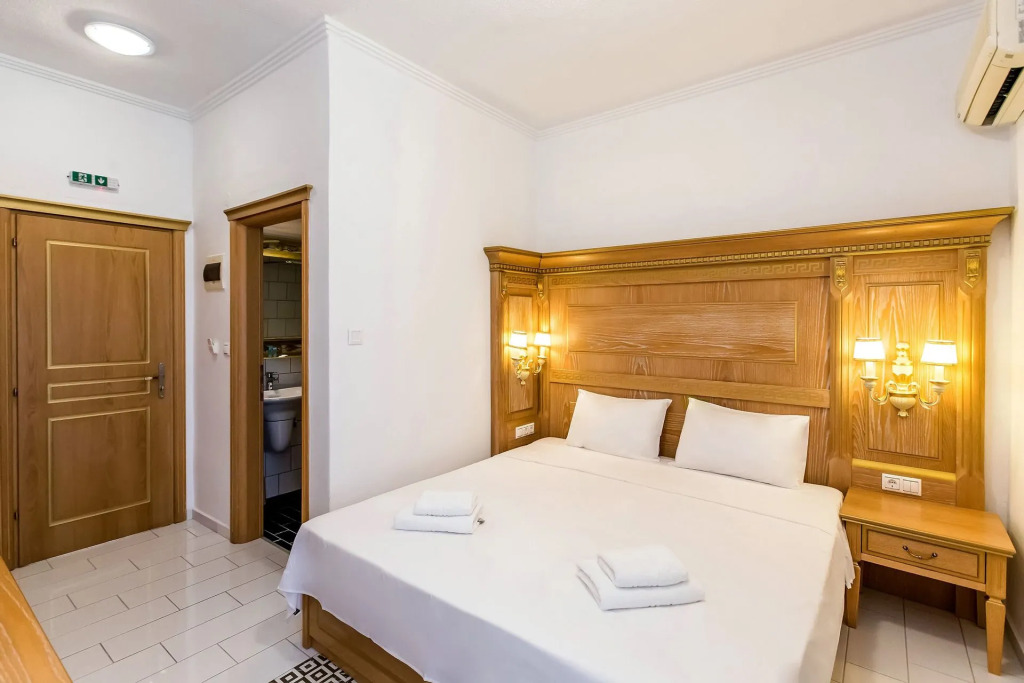 Greek Pride Seafront Hotel