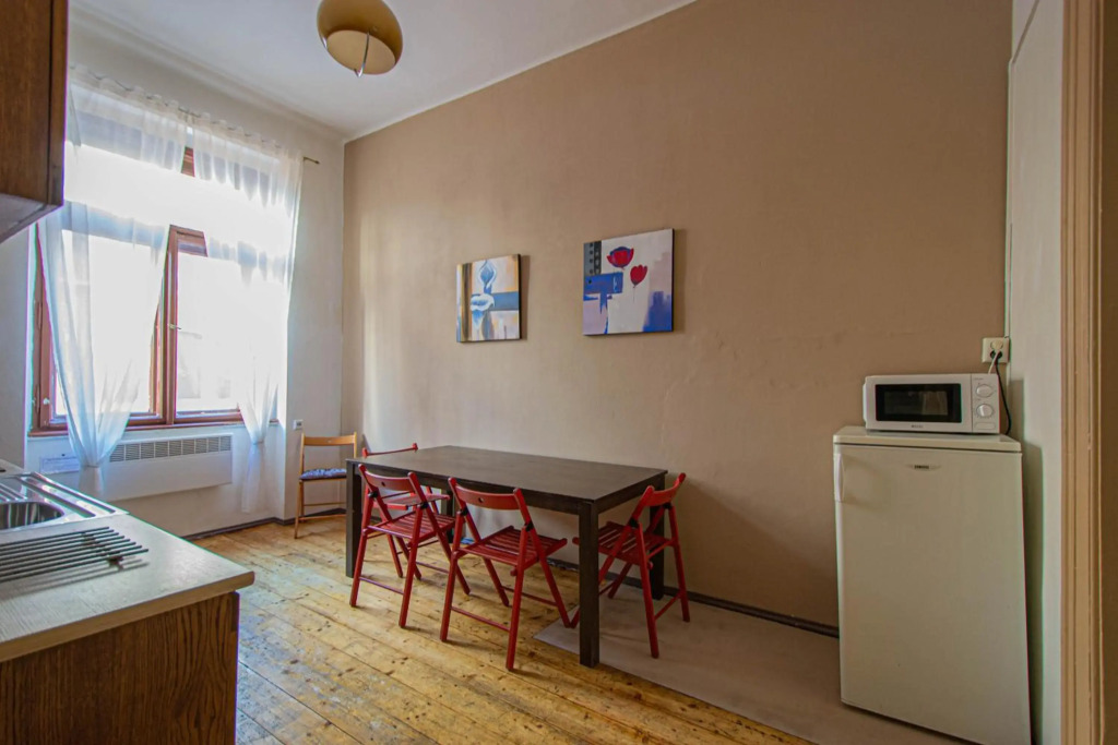 For celebrations spacious 3BDR apartment with balcony