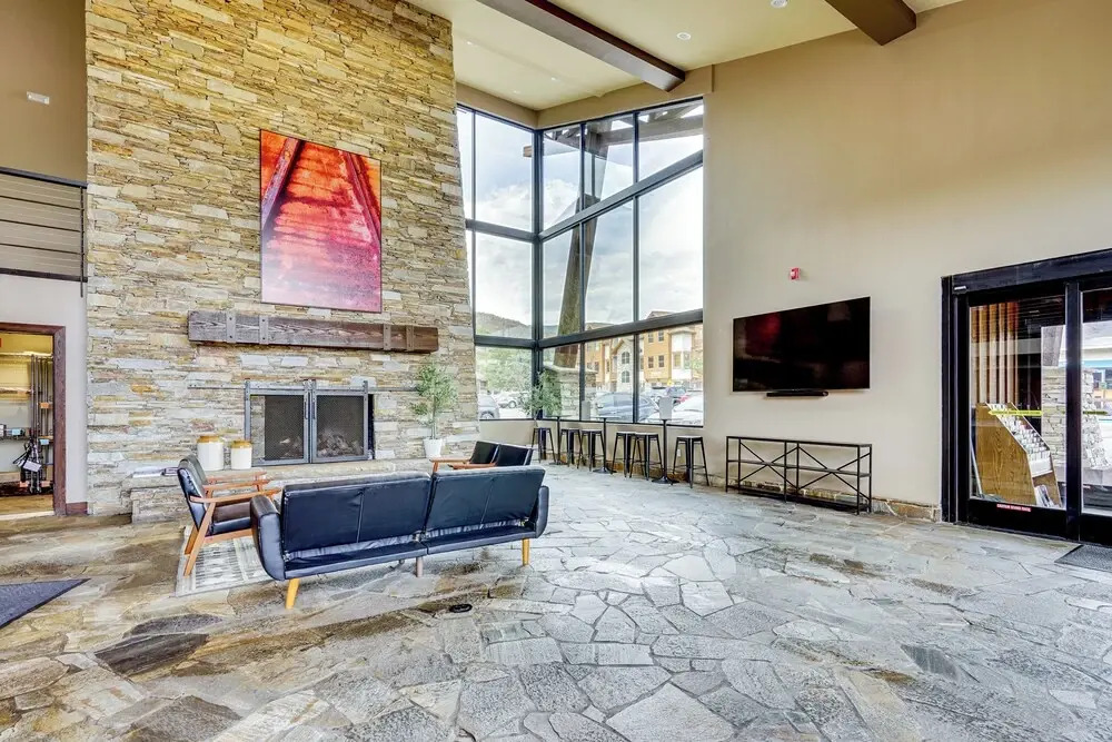 2 Mi to the Slopes! Park City Condo w/ Hot Tub