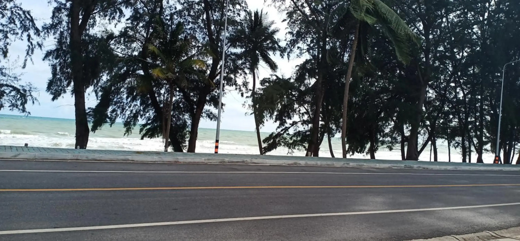 Sammy Seaview Mae ramphueng Beach Front Homestay Apartment แซมมี่ ซีวิว ที่พักวิวทะเลหน้าหาดแม่รำพึง