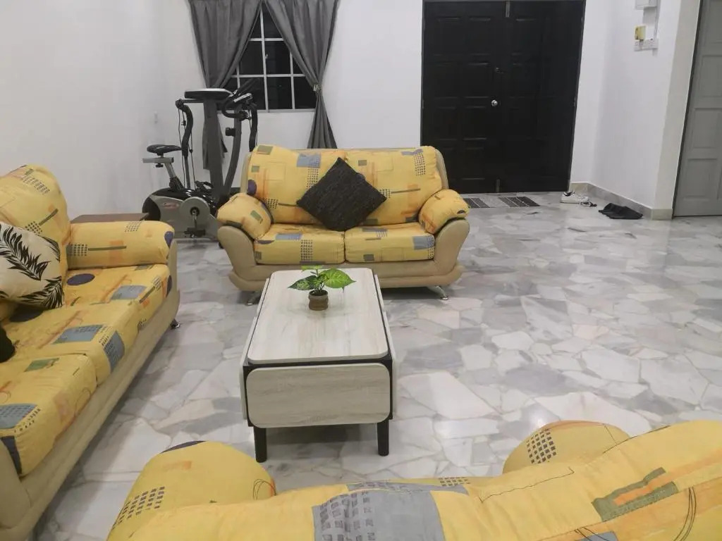 JIAXIN HOMESTAY SEMENYIH BROGA SELANGOR