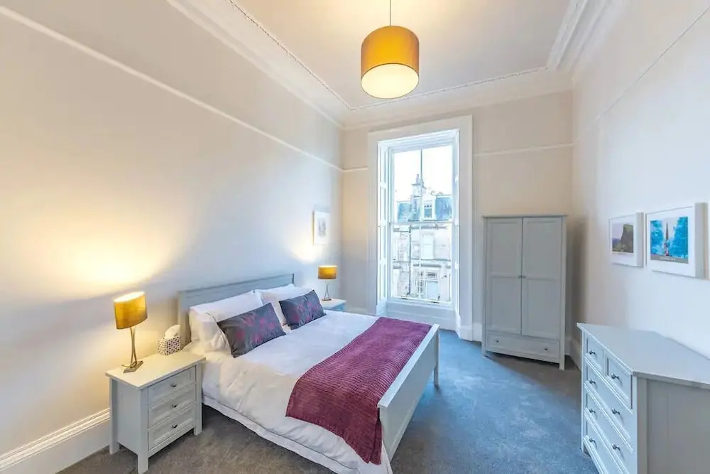 Wonderful Luxury West End Apartment