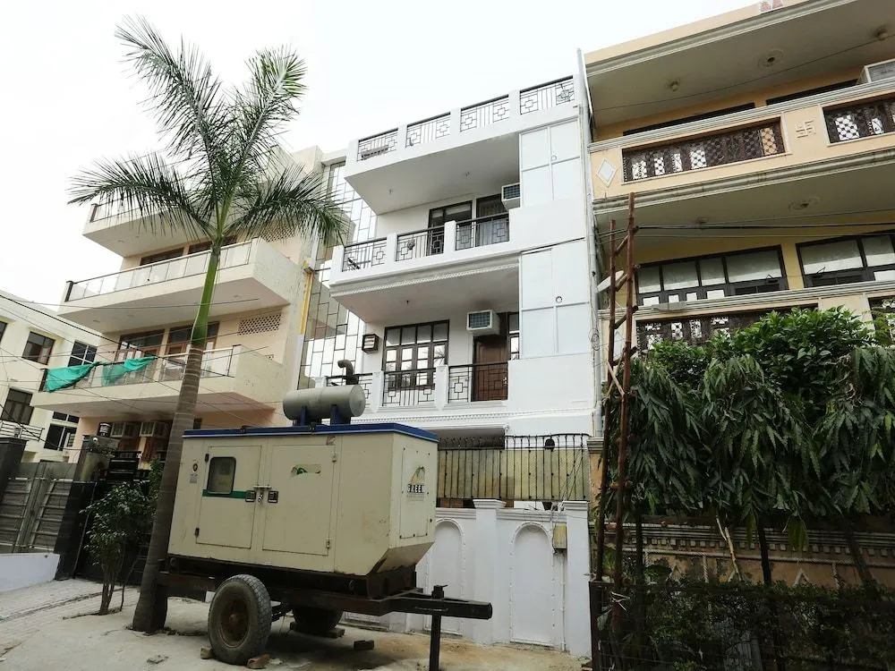 OYO 15738 Hotel Awesome Villa
