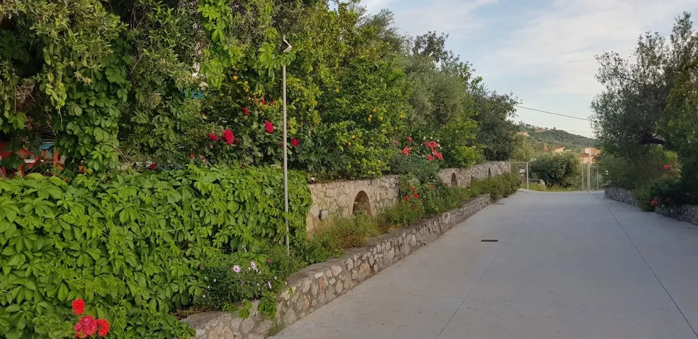 Verga Apartments & Suites