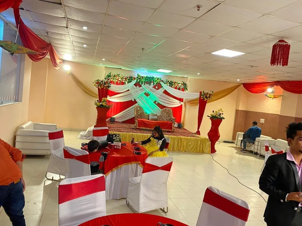 Radient Casa Hotel