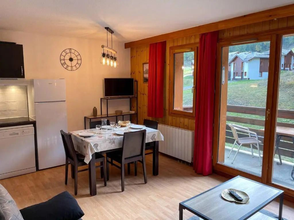 Appartement Les Orres, 2 pièces, 4 personnes - FR-1-322-35