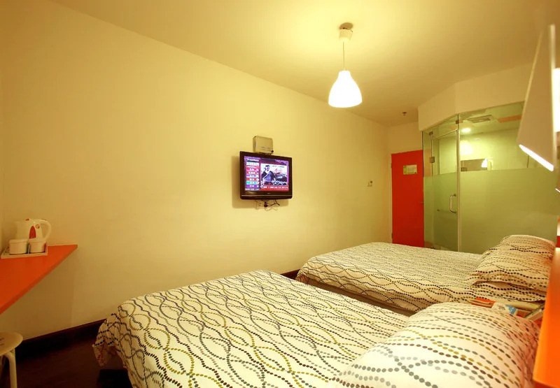 Hangzhou ACG Life Theme Hotel (Daguan Qianjiang Market Branch)