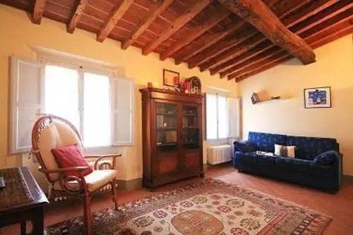 Monna Lisa Halldis Apartment