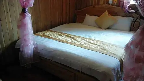 Ya'an Guyun Jinfeng Homestay (Shangli Ancient Town)
