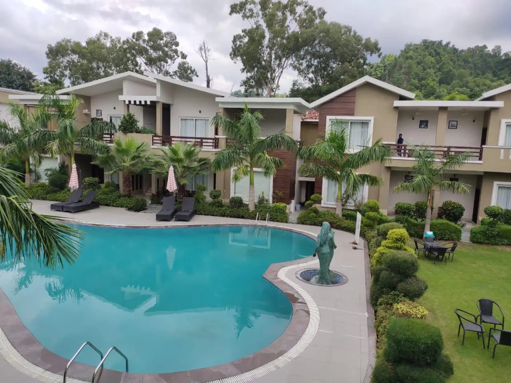 Maulik Mansion Resort