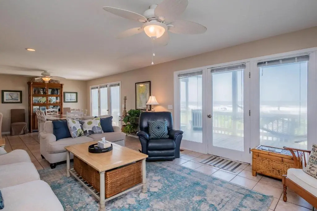 Sweet Retreat by Oak Island Accommodations