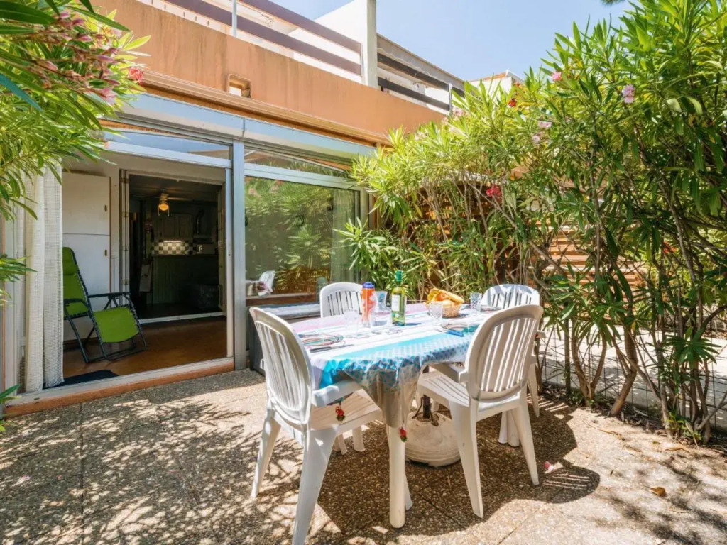 Studio Résidence Green Village 2 by Interhome