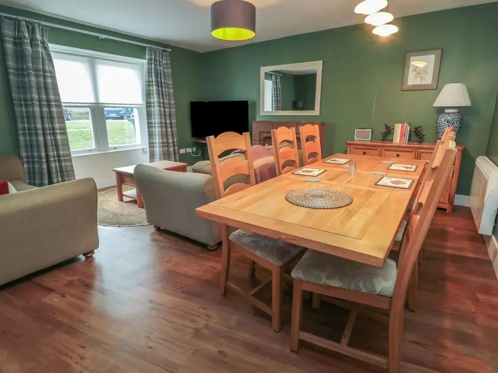 Salmon Cottage
