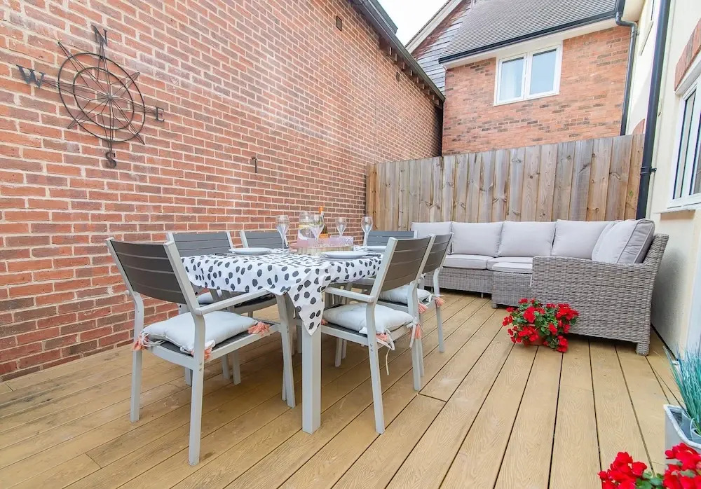 Elegant Ludlow Haven: 4Bed Ultimate Tranquility