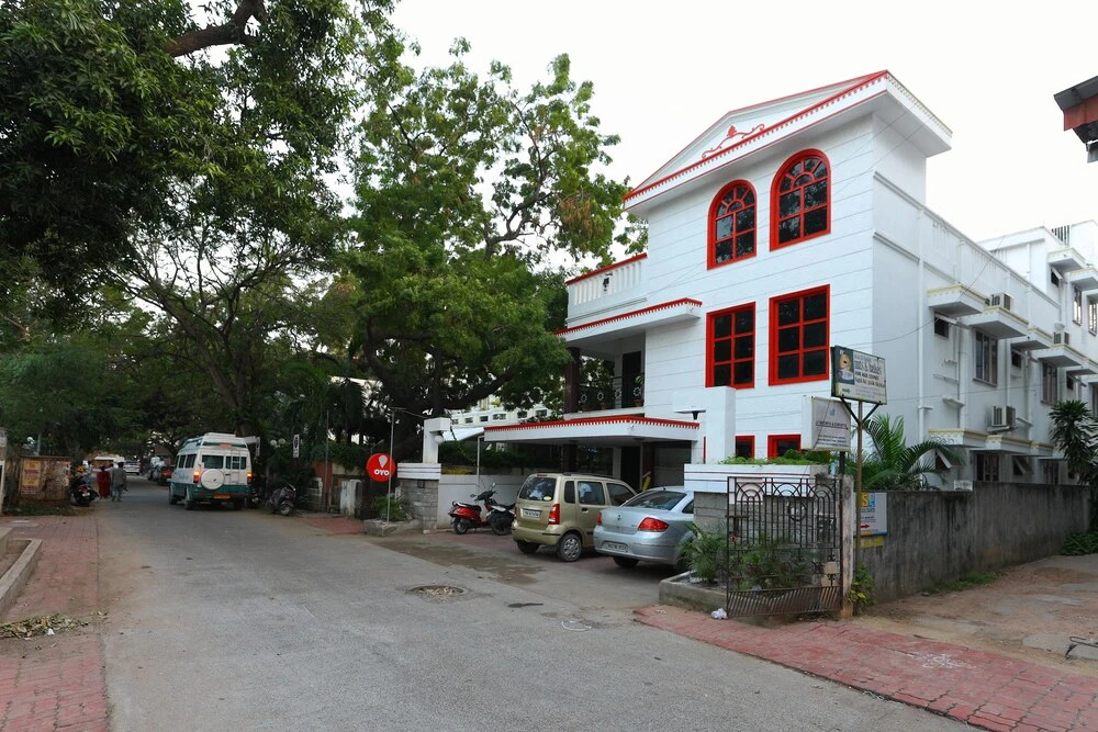 OYO 817 Anna Salai