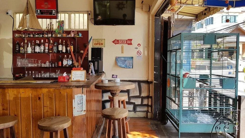 Pirates Cove Bar and Restauant