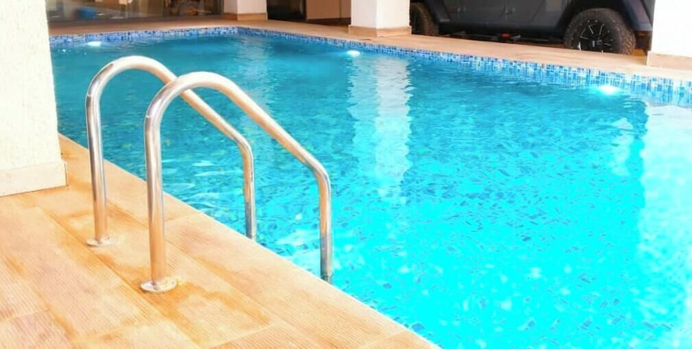 Sterling Suites