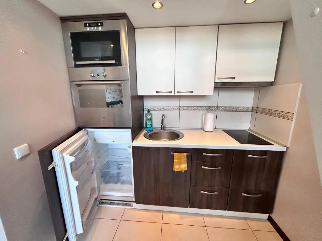 City center , studio apartment , 5 min to the sea