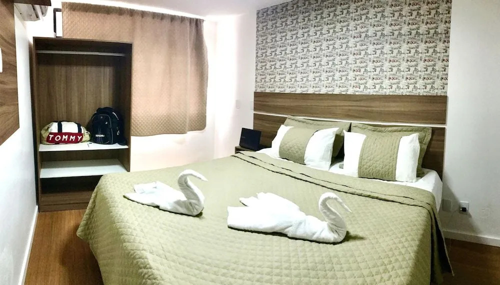Farol da Barra Suites e Hostel