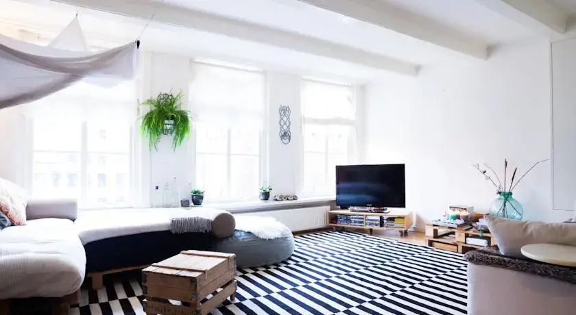 Relaxing Centre Canal View Apartment