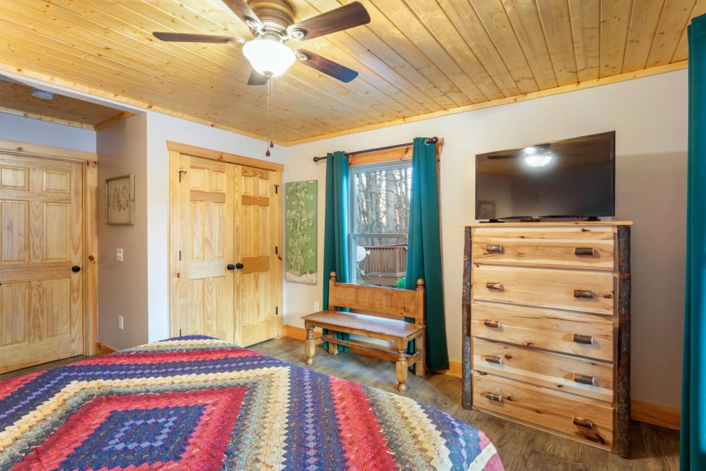 The Snow Owl Cabin