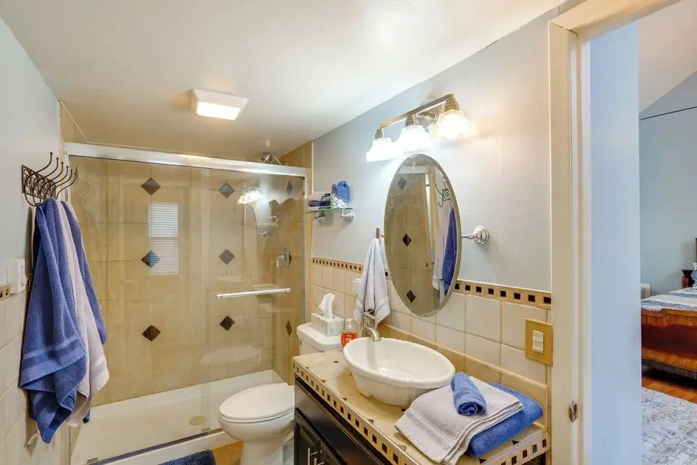 Lake Resort Access & On-site Pool! Ozarks Getaway