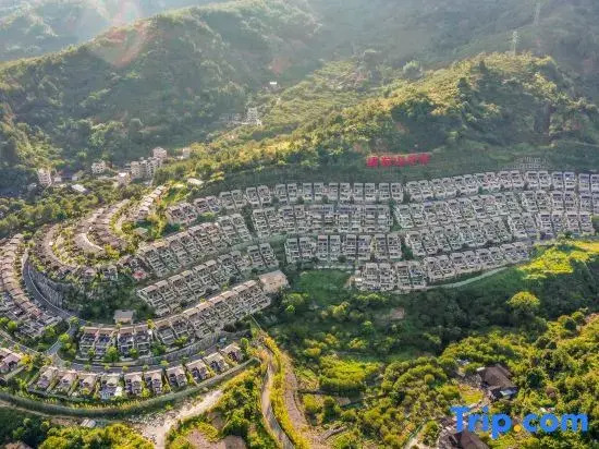 Huajin Manhe Hot Spring Resort (Yongtai Mountain Branch)